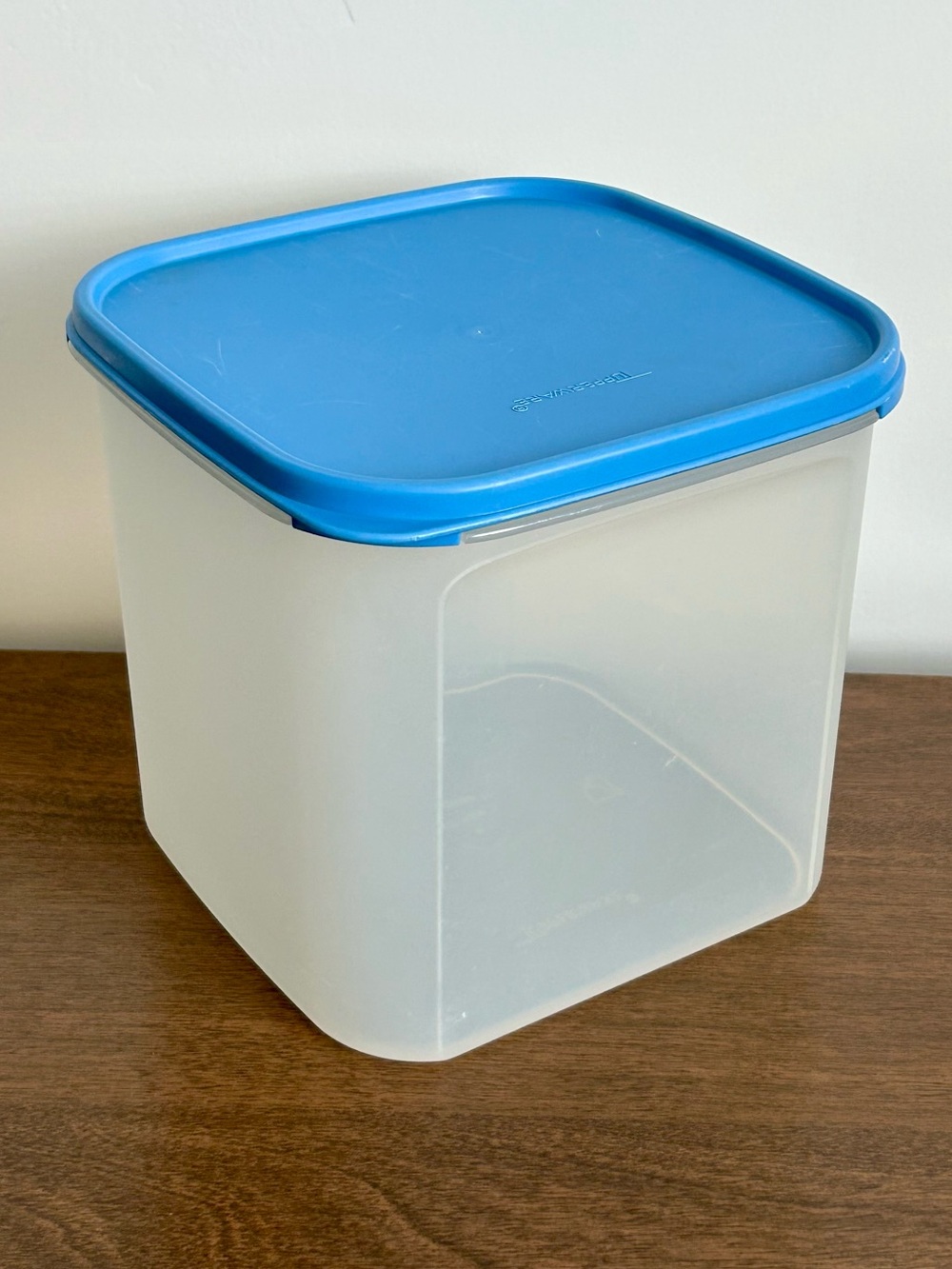 TUPPERWARE MODULAR MATE #3 SQUARE CANISTER 17 CUPS